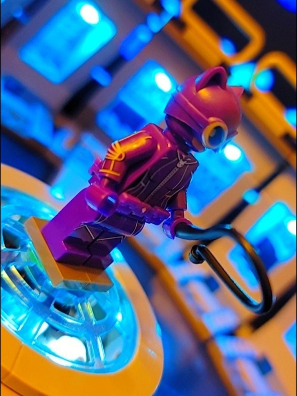 Batman Catwoman Minifigure Lego Compatible - Picture 8 of 9